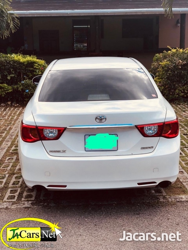 Toyota Mark X 2010-3