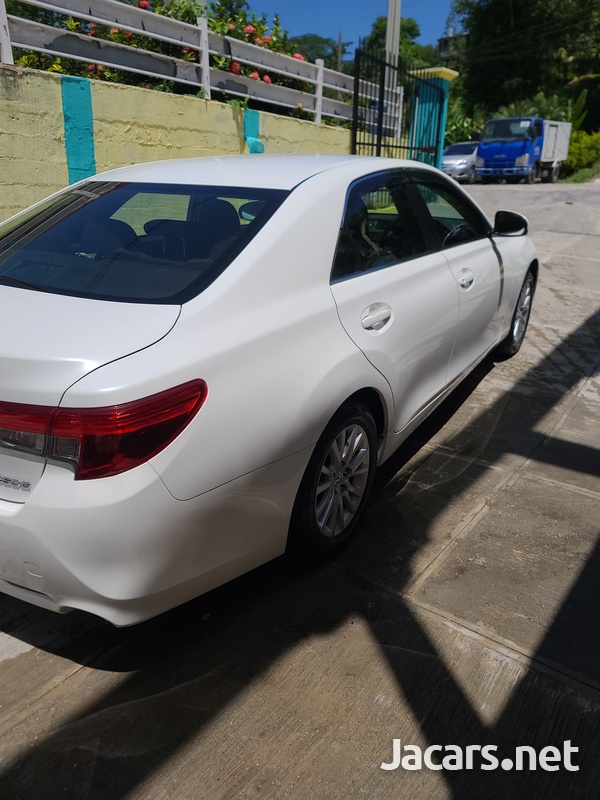 Toyota Mark X 2,5L 2016-5