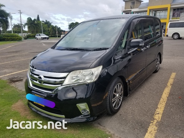 Nissan Serena 2,0L 2012-3