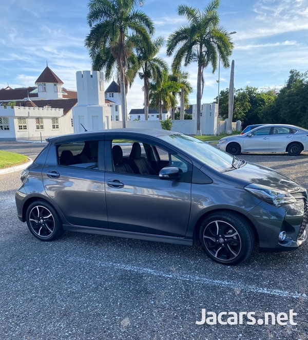 Toyota Vitz 1,5L 2014-13