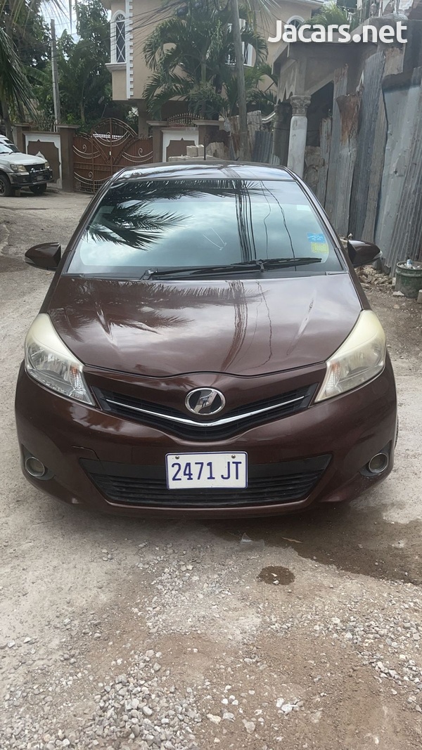 Toyota Vitz 1,0L 2012-5