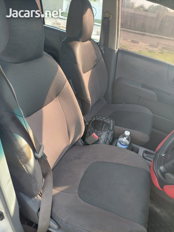 Nissan AD Wagon 1,5L 2013-8