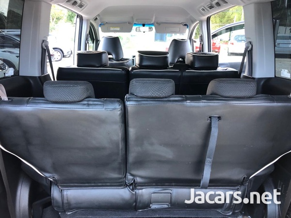 Honda Stepwgn Spada 2,0L 2013-12