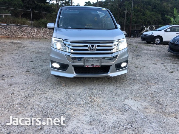 Honda Stepwgn Spada 2,0L 2013-2
