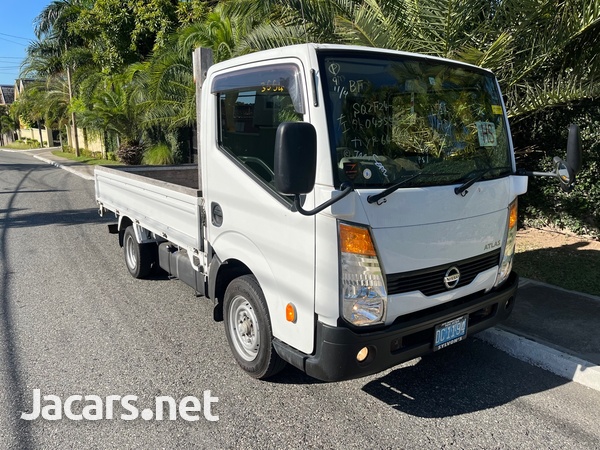 2016 Nissan Atlas Truck-1