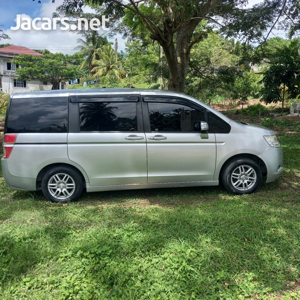 2010 Honda Stepwagon-6