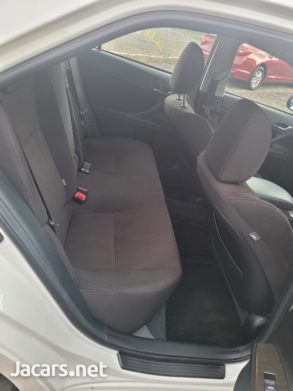 Toyota Mark X 2,5L 2016-7
