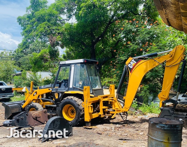 Cat Backhoe-2