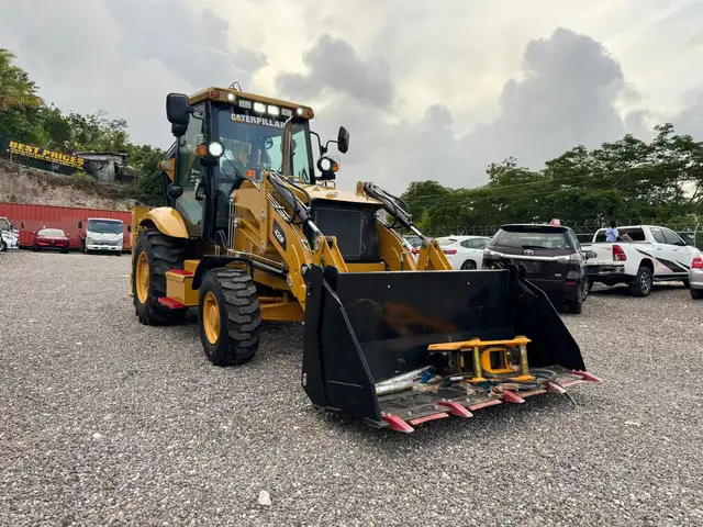 2026 420F2 CAT Backhoe, Manchester