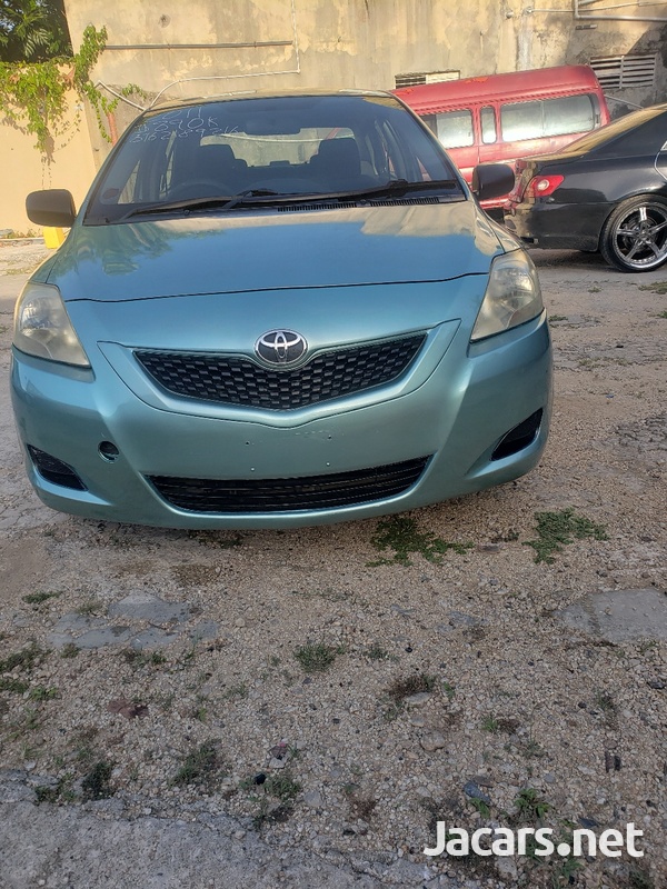 Toyota Yaris 1,5L 2011-1