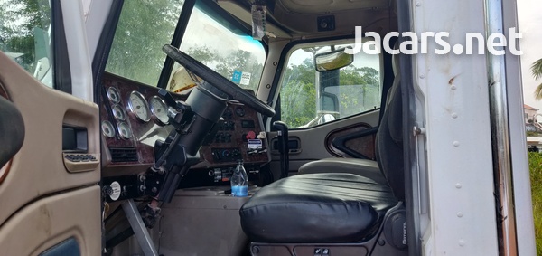 International 9900i-6