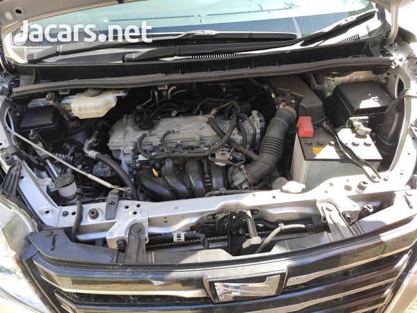 Toyota Noah 2,0L 2016-1