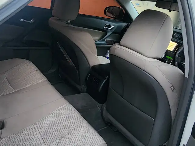 Toyota Mark X 2,5L 2012, Kingston - 3