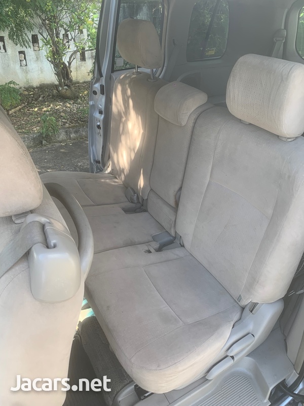 Toyota Isis 1,8L 2006-9