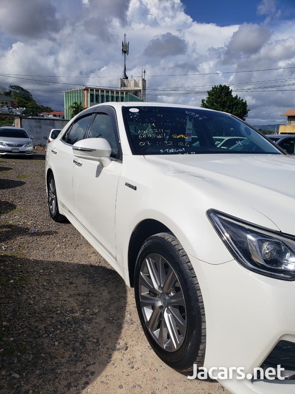 Toyota Crown 3,5L 2016-5
