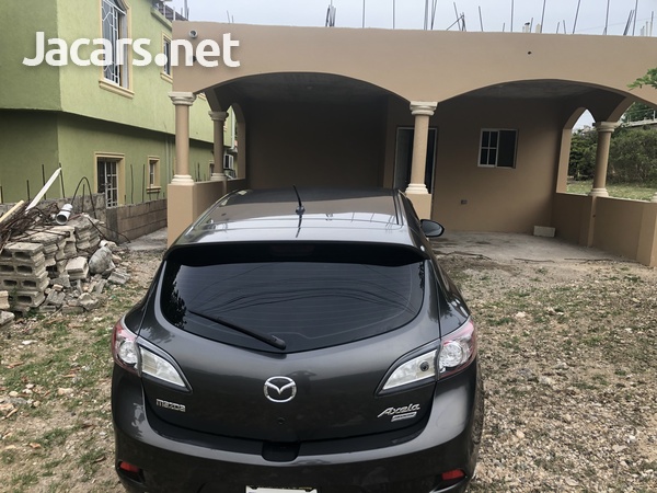 Mazda Axela 2,0L 2013-5