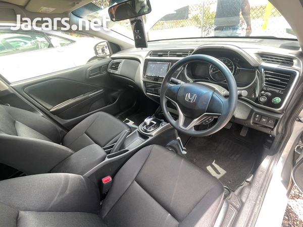Honda Grace 1,5L 2017-7