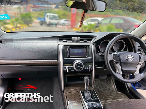 Toyota Mark X 2,5L 2016-7
