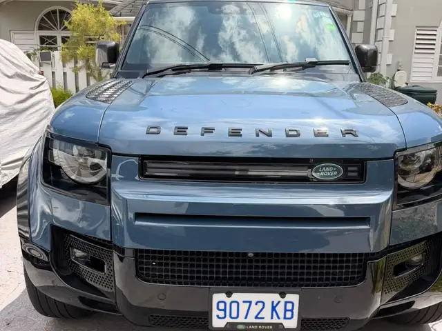 Land Rover Defender