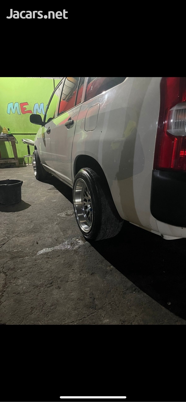 Toyota Probox 1,3L 2017-3