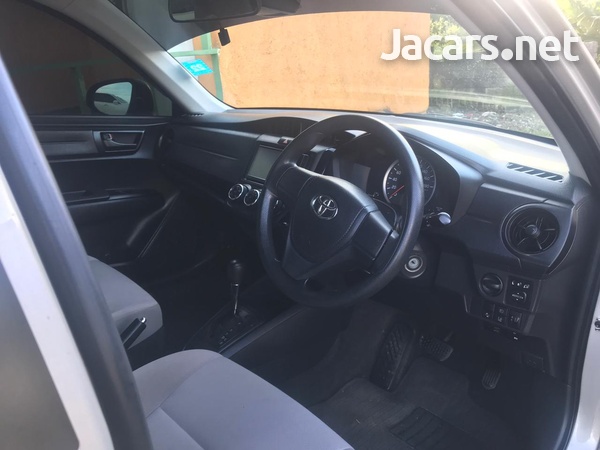 Toyota Axio 1,5L 2016-7