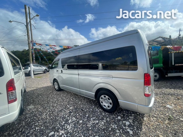 Toyota Hiace 3,0L 2012-7