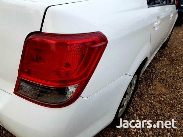 Toyota Axio 1,5L 2013-5