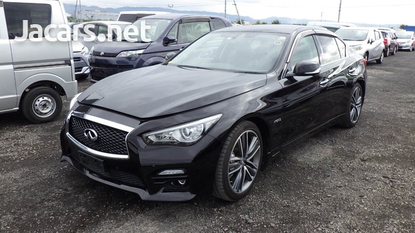 Nissan Skyline 3,5L 2014-4