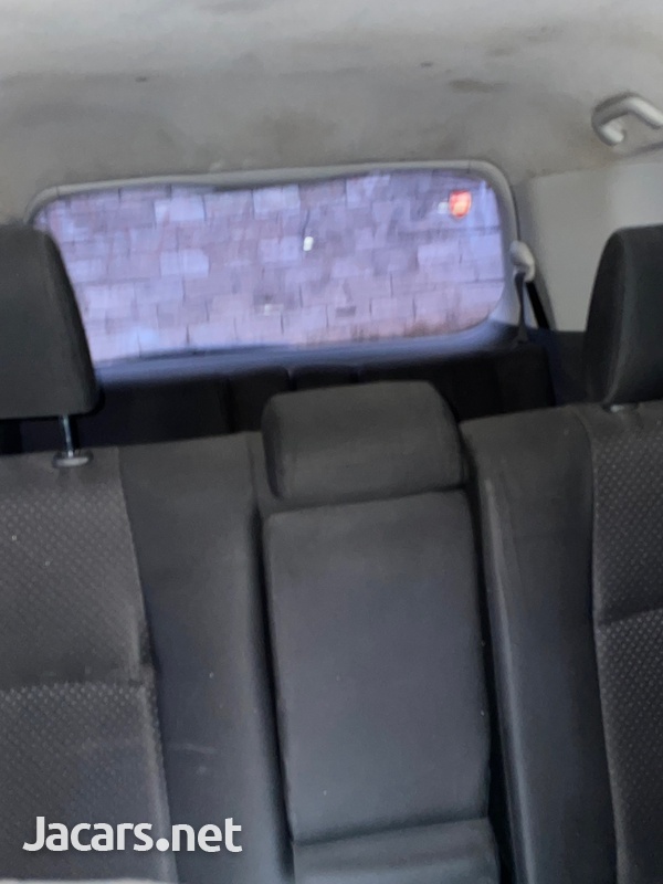 Toyota Isis 1,8L 2010-5
