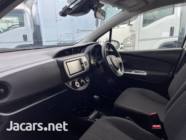 Toyota Vitz 1,0L 2016-4