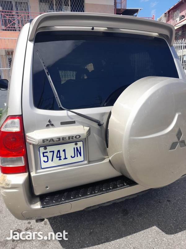 Mitsubishi Pajero 3,0L 2003-5