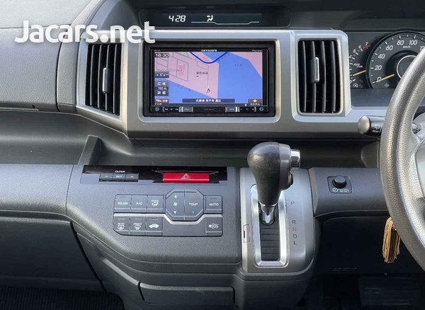Honda Stepwgn 1,8L 2012-7