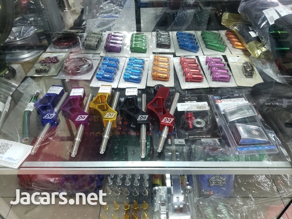 Rims, Diffuser, lugs, steering cover, back up camera, touchscreen radi-9