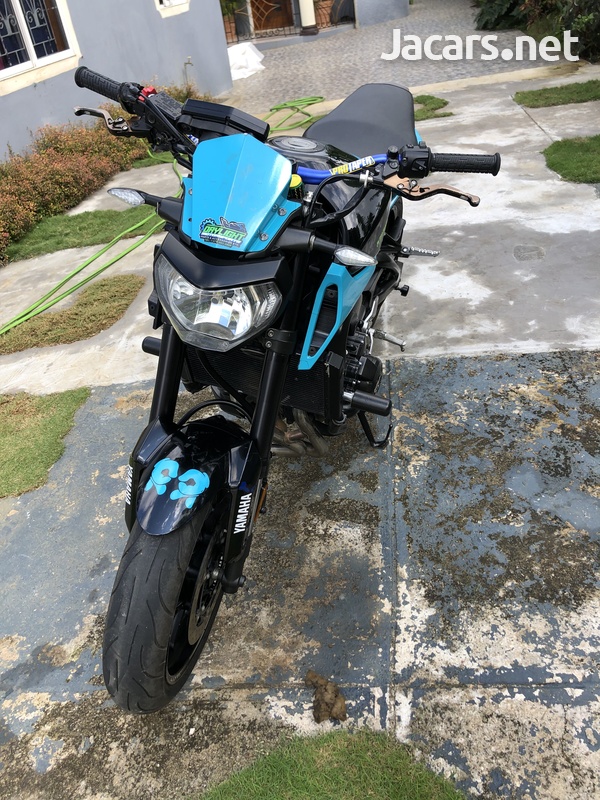 Fzo7 Yamaha 900 2017-9