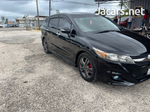 Honda Stream 1,8L 2013-8