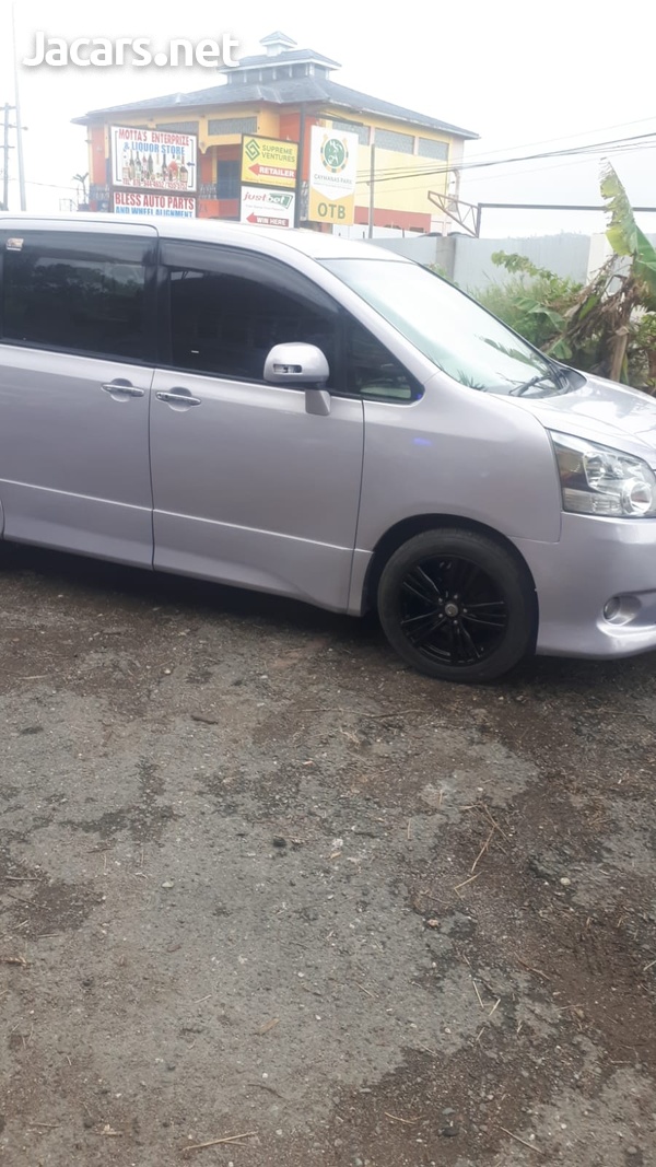 Toyota Noah 2,0L 2008-2