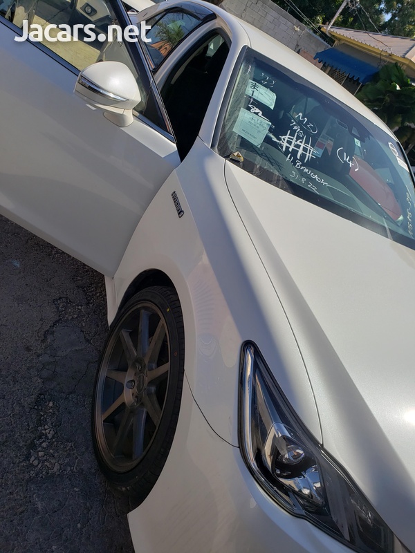 Toyota Crown 2,5L 2017-3