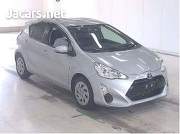 Toyota Aqua 1,5L 2016-1