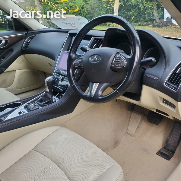 Nissan Skyline 3,5L 2015-9