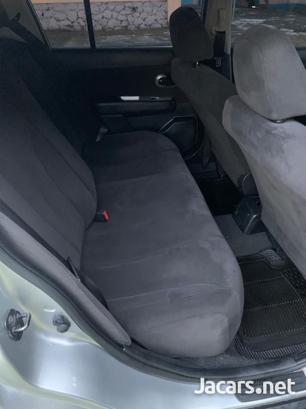 Nissan Tiida 1,5L 2012-6