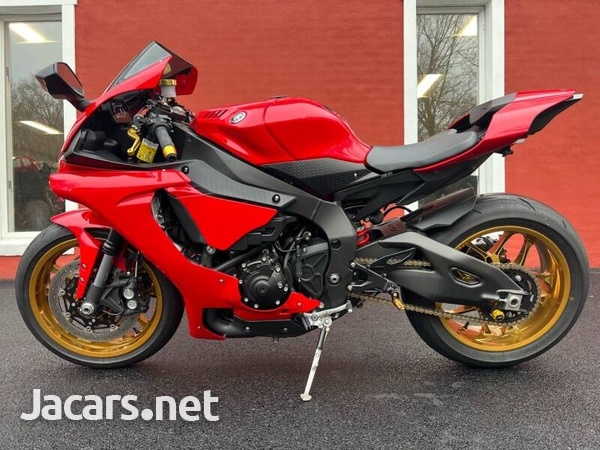 2019 Yamaha YZF-R1-2