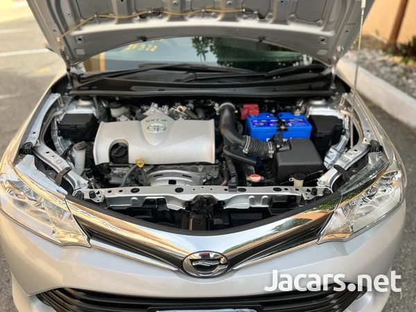 Toyota Axio 1,5L 2017-4
