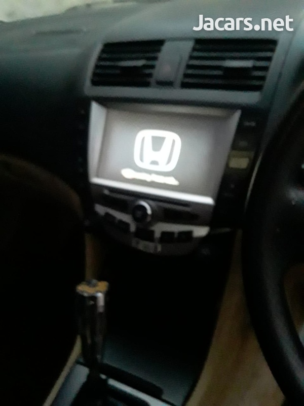 Honda Accord 2,3L 2002-4