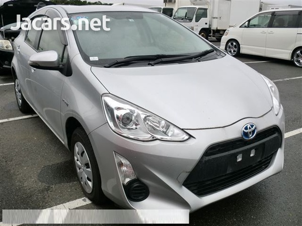 Toyota Aqua 1,5L 2016-1