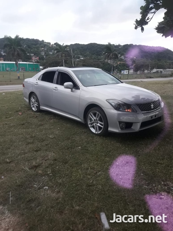 Toyota Crown 1,7L 2012-1