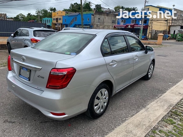 Toyota Axio 1,5L 2016-4
