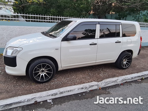 Toyota Probox 1,5L 2016-1