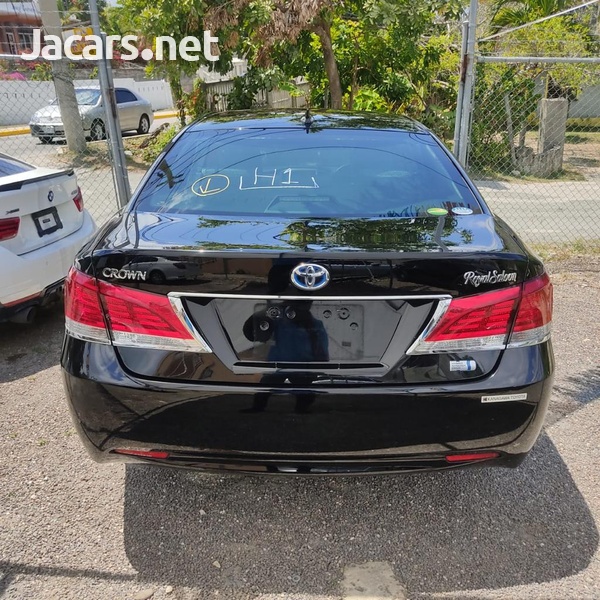 Toyota Crown 2,5L 2016-4