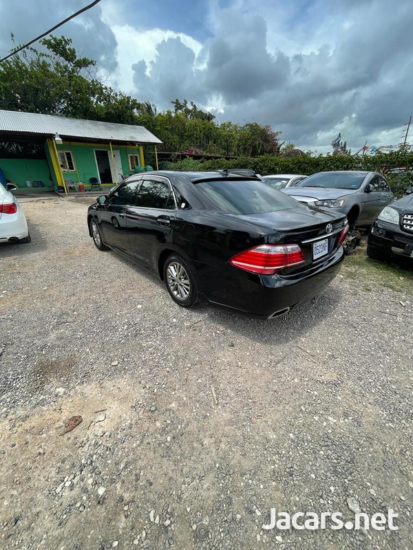 Toyota Crown 2,5L 2010-4