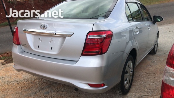Toyota Axio 1,5L 2017-8
